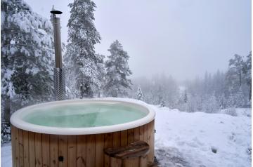 Jacuzzi up for auction